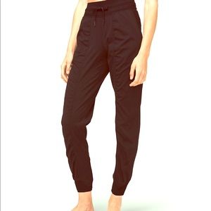 Lululemon dance studio jogger size 8